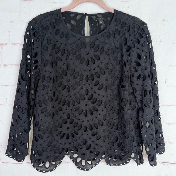 ANN TAYLOR MP Black Cotton Scalloped Eyelet 3/4 Bell Sleeves Medium PETITE Top - Picture 8 of 15
